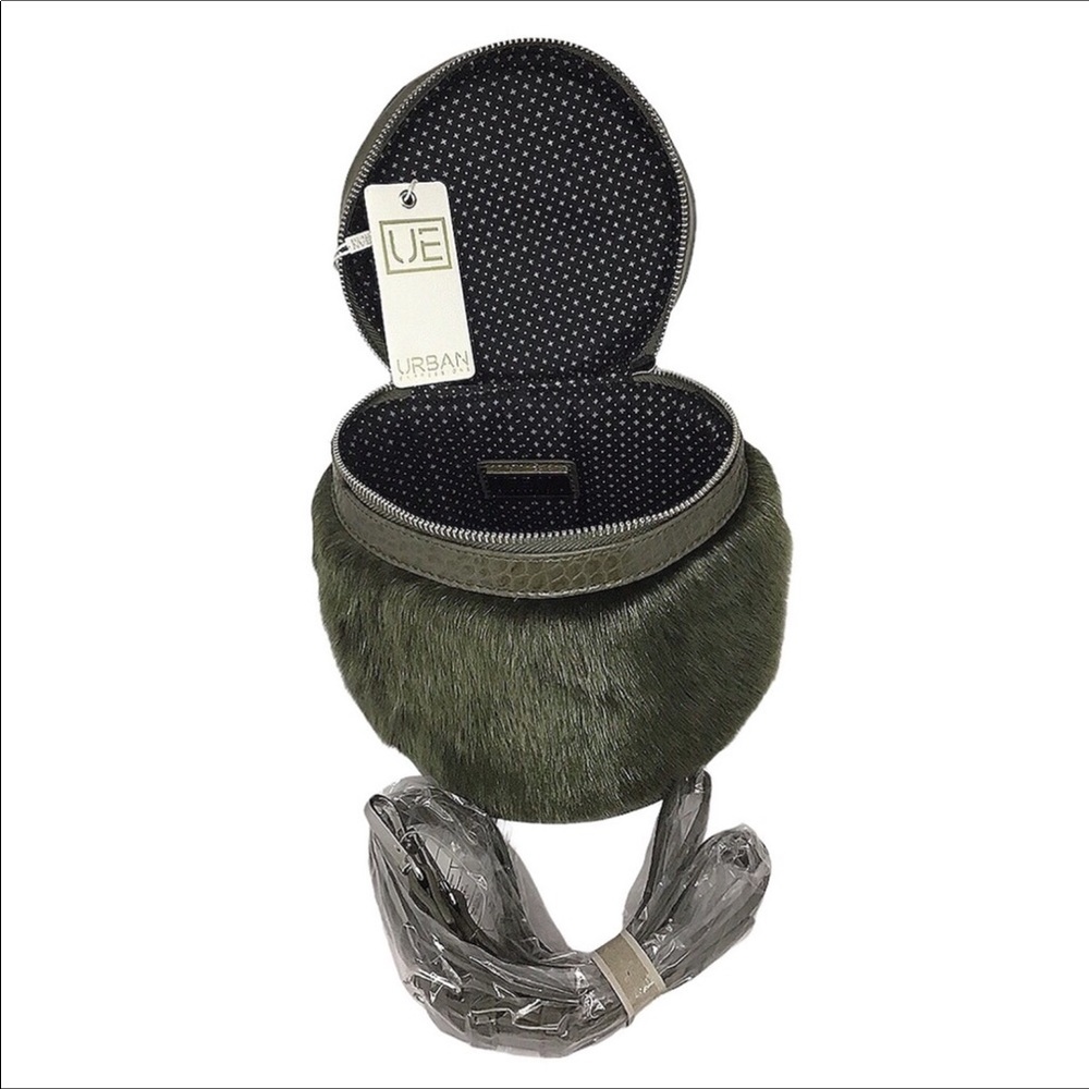 URBAN Expressions Olive Fonda vegan bucket… - Picture 4 of 7
